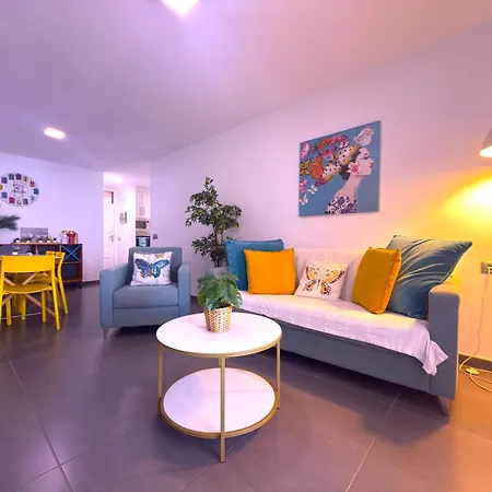 Tropicalidays Cristianos Seafront Bucanero Apartmán *