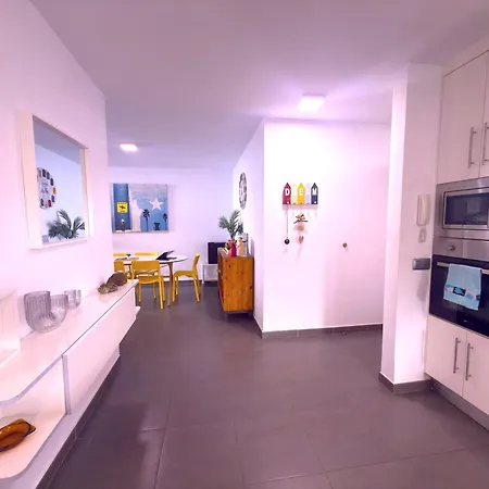 Tropicalidays Cristianos Seafront Bucanero Apartmán *