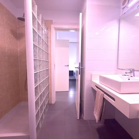 Tropicalidays Cristianos Seafront Bucanero Apartmán *